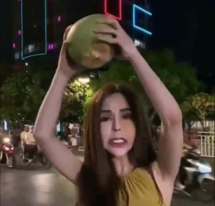 Hiện Tượng "Cẩm Lan Sục Meme" Trong Văn Hóa Mạng