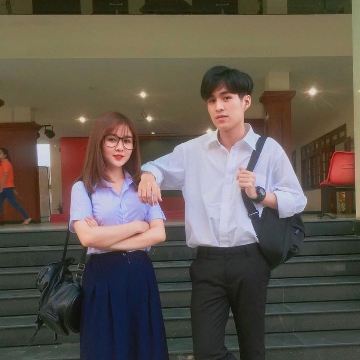 Lựa Chọn Kín Tiếng Đằng Sau Ánh Đèn Sân Khấu